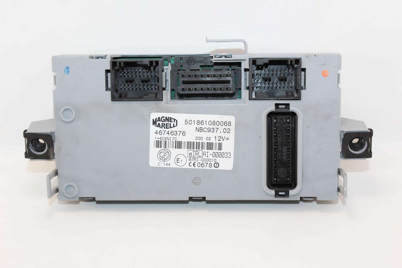 Caja de fusibles Alfa Romeo 147 46746376 501861080068 NBC93702 NBC937.02 - foto 1