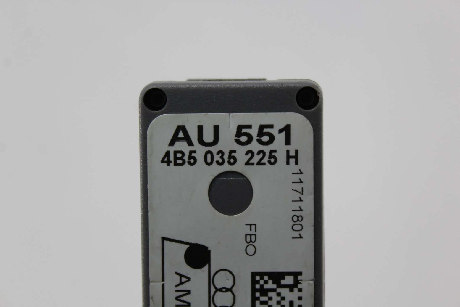 Amplificador de antena Audi A6 4B5035225H 4B5 035 225 H AU551 AU 551 - foto 2