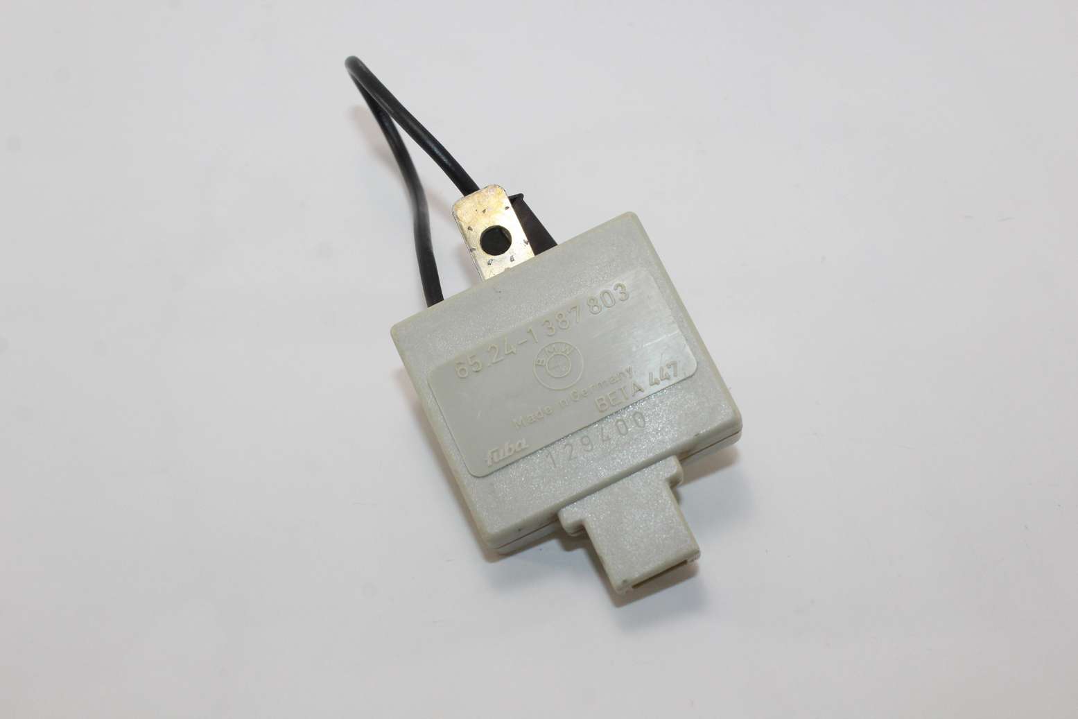 Amplificador de antena BMW E36 65241387803 65.24-1 387 803 - foto 1