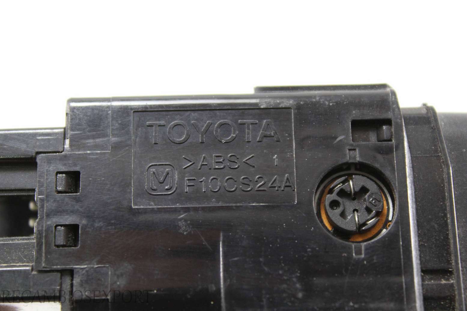 Interruptor de faros antiniebla Toyota Yaris F10CS24A 5472A0D 547 2A0D - foto 3