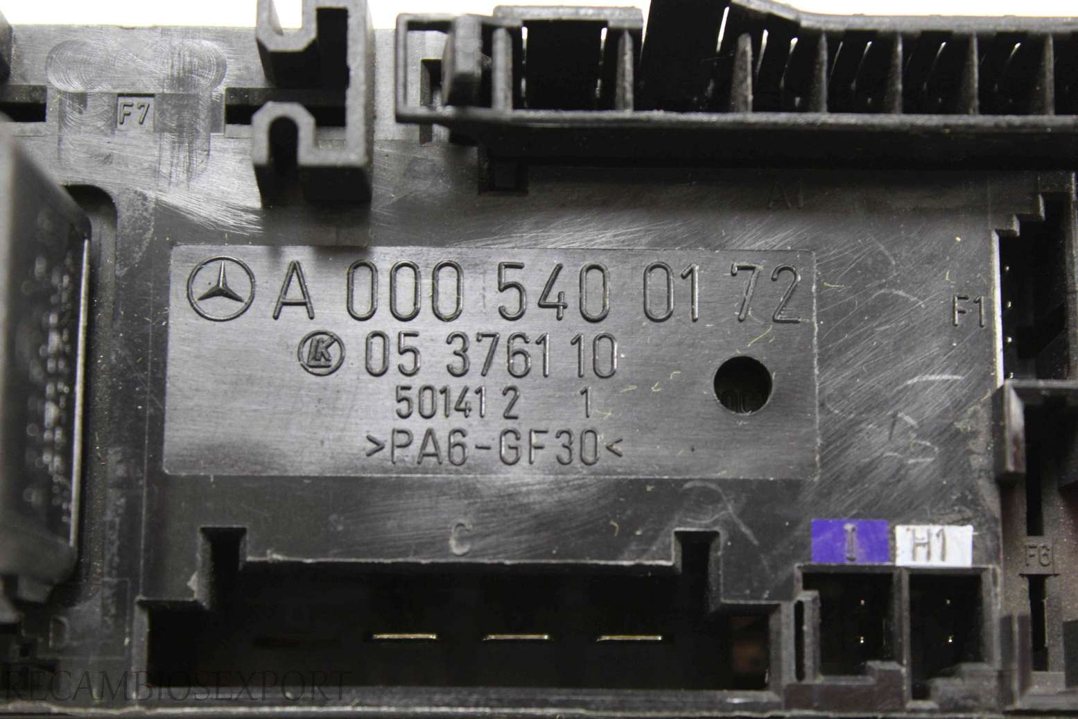 Caja de fusibles Mercedes W210 A0005400172 A 000 540 01 72 LK 05376110 05 3761 10 - foto 2