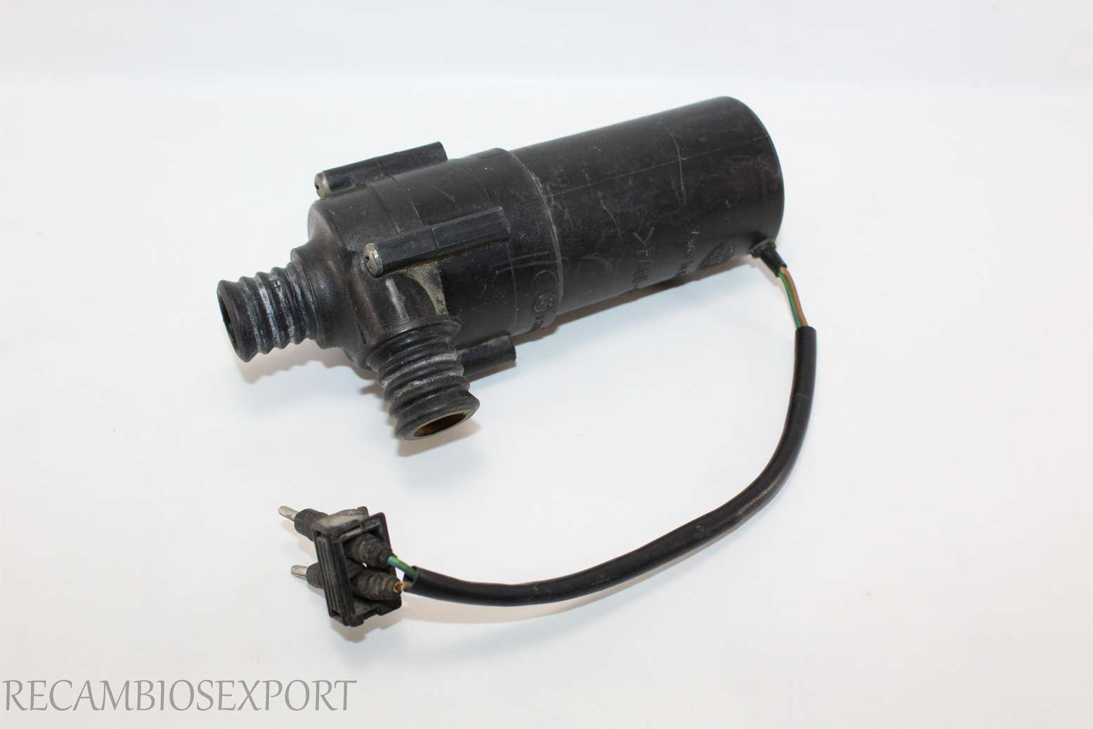 Bomba de agua BMW E39 8390063 8 390 063 - foto 1