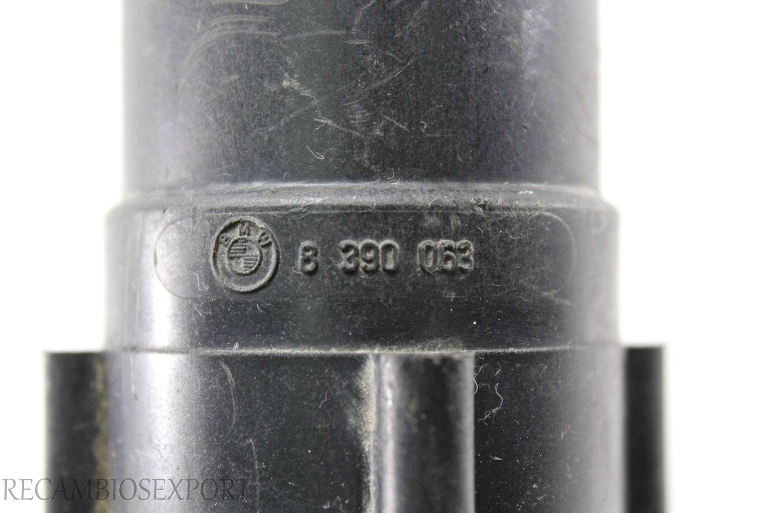 Bomba de agua BMW E39 8390063 8 390 063 - foto 2