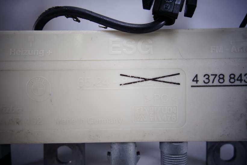 Amplificador de antenna BMW E38 E39 65248352499 65.24-8 352 499 AAR462 4378843 4 378 843 - foto 2