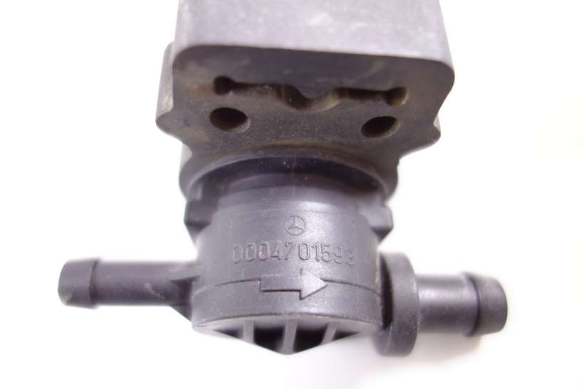 Valvula regeneracion aire adicional Mercedes Benz w203 w208 w209 w220 w129 0004701593 - foto 1