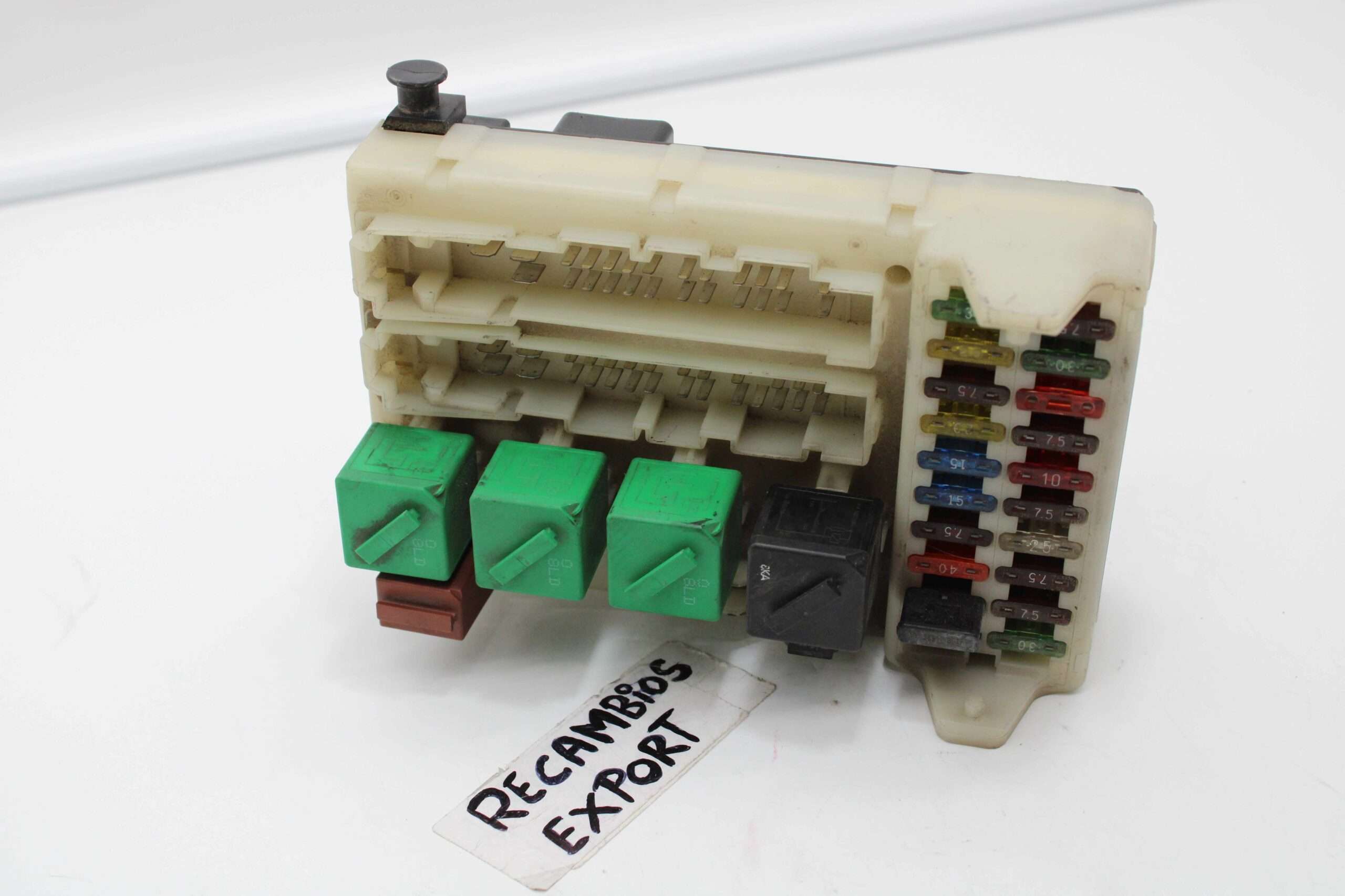 Caja de Fusibles Ford Cougar - foto 1