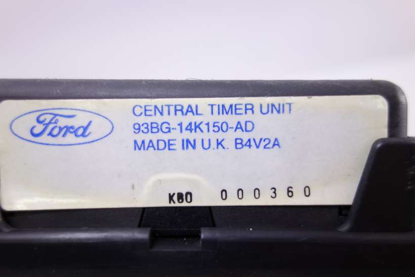 Caja de fusibles Ford Mondeo 93BG14A073EK 93BG-14A073-EK 93BG14K150AD 93BG-14K150-AD - foto 3