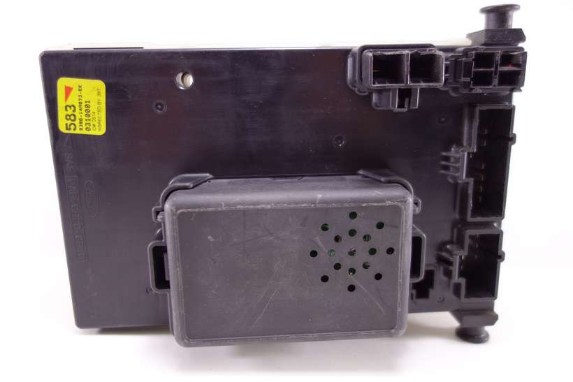 Caja de fusibles Ford Mondeo 93BG14A073EK 93BG-14A073-EK 93BG14K150AD 93BG-14K150-AD - foto 5