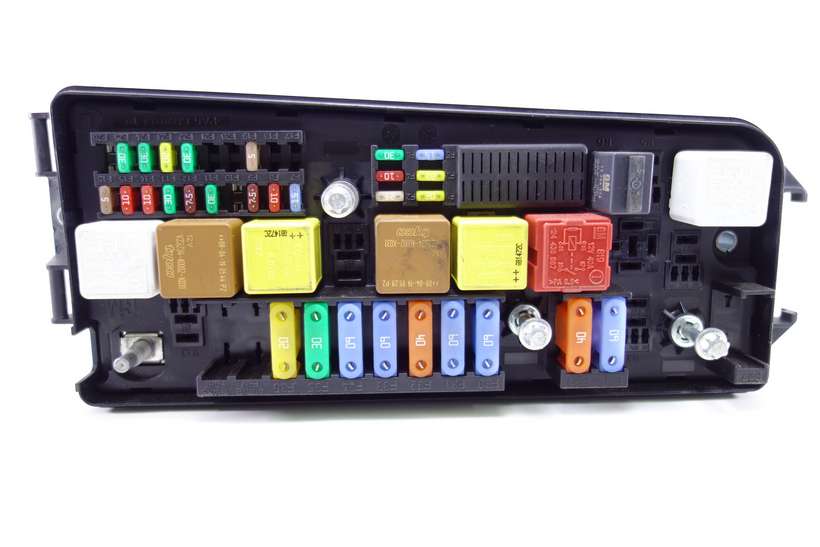 Caja de fusibles Opel Vectra 13240247 13 240 247 519181101 460023260 JJ - foto 1