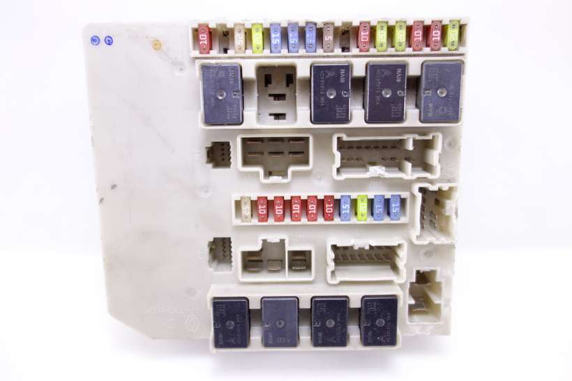 Caja de fusibles Renault Clio 456181B - foto 1