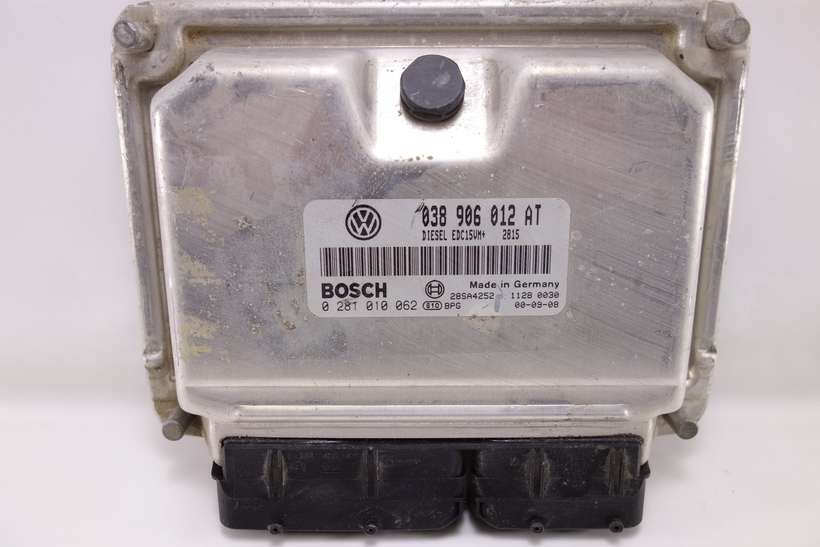 Centralita del motor VW Seat Leon Toledo 038906012AT 038 906 012 AT 0281010062 0 281 010 062 - foto 1
