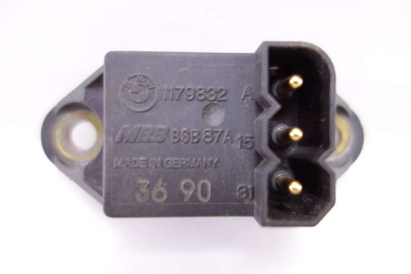 Sensor de airbag BMW E31 1179832A 1179832 A BSB87A 15 - foto 1