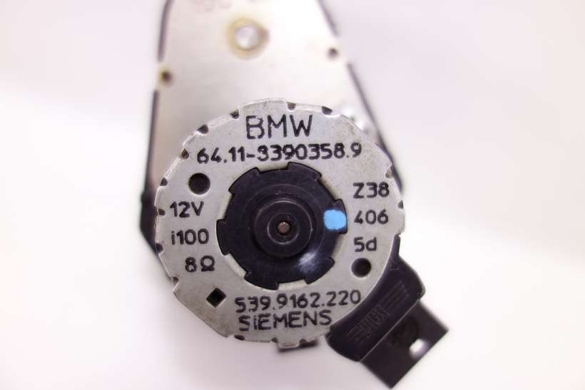 Servomotor de calefaccion BMW E38 641183903589 64.11-8390358.9 Siemens 5399162220 539.9162.220 - foto 2