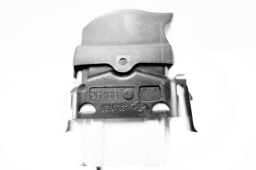 Interruptor de elevalunas Renault Laguna 2648803 26488 03 060046B - foto 2