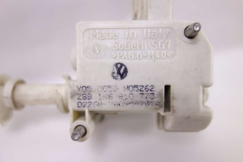 Servomotor de cierre centralizado VW Passat 1K6810773 1K6 810 773 3B0959782A 3B0 959 782A - foto 1
