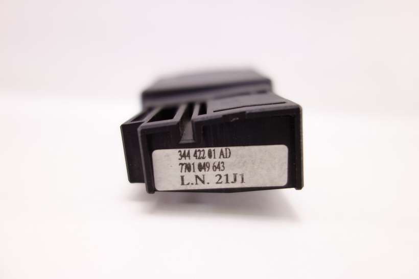 Interruptor manejo radio Renault Laguna 7701049643 7701 049 643 34442201AD 344 422 01 AD - foto 2