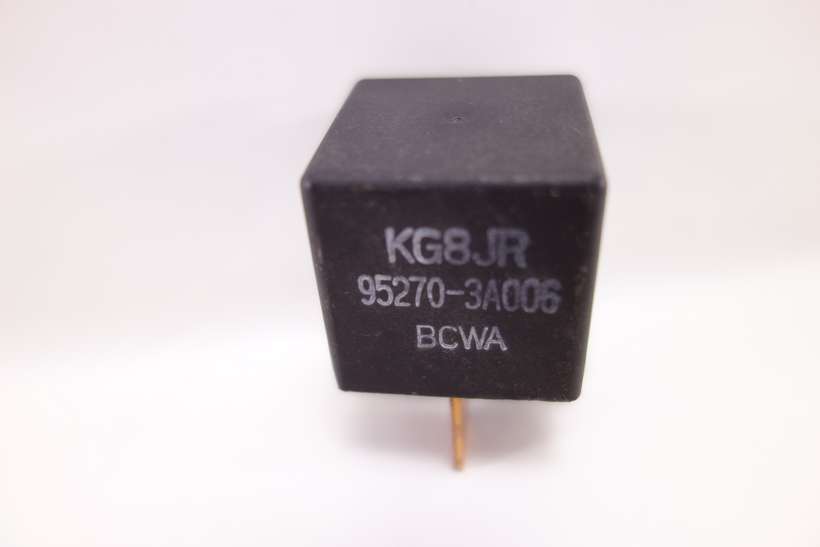 Relé Hyundai Kia 952703A006 95270-3A006 - foto 1