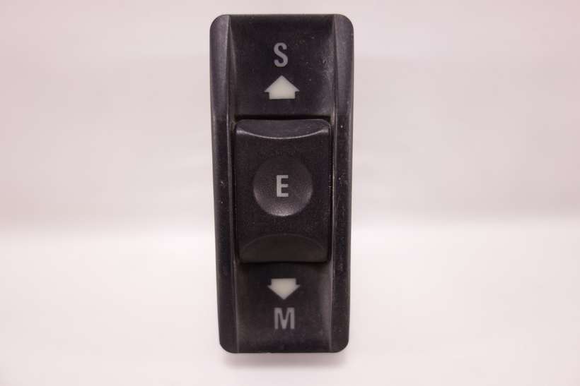 Interruptor caja de cambios BMW E34 E32 61.31-1 378 634  61311378634 - foto 1