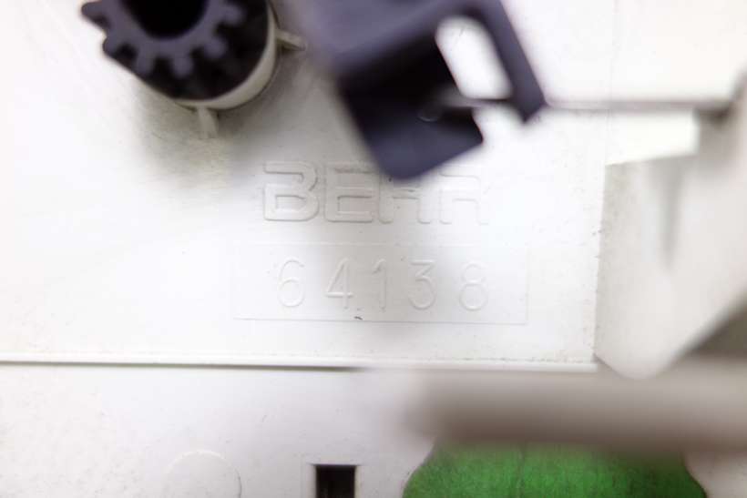 Panel de clima Peugeot 206 64138 1068701 10687-01 Behr - foto 2