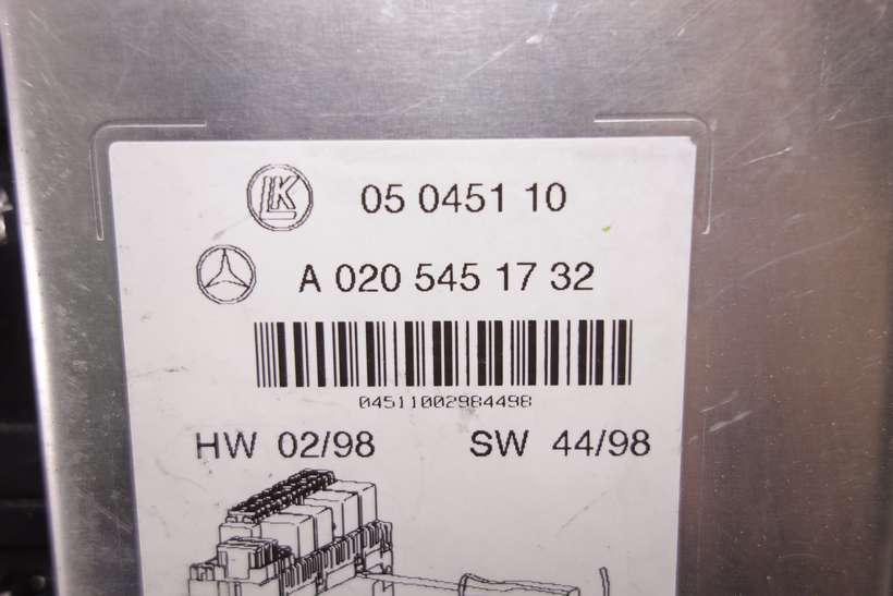 Caja de fusibles Mercedes W220 A0205451732 A 020 545 17 32 0025452001 002 545 20 01 LK 05045110 05 0451 10 - foto 3