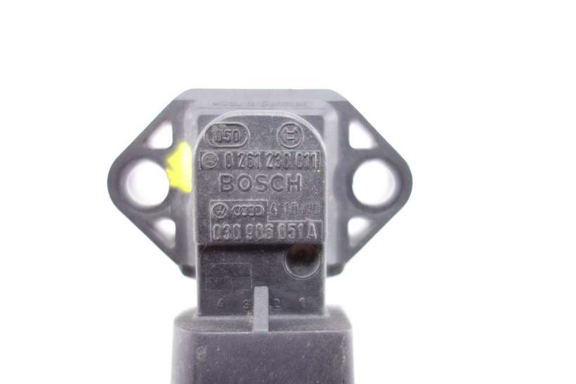 Sensor de airbag VW Polo 030906051A 030 906 051A Bosch 0261230011 0 261 230 011 - foto 2