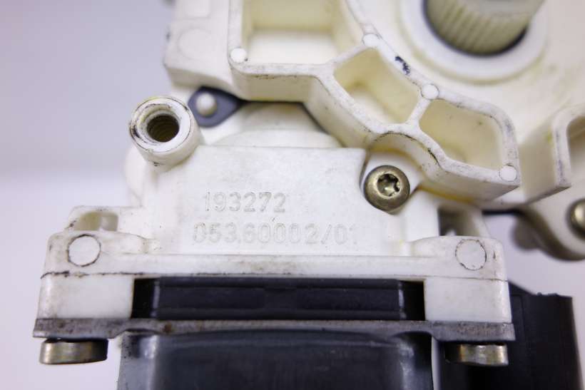 Motor de elevalunas BMW E38 193272 053.6000201 05360002/01 - foto 2