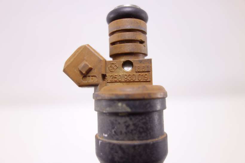 Inyector de combustible Hyundai Elantra 3531023210 35310-23210 Bosch 9250930019 9 250 930 019 - foto 3