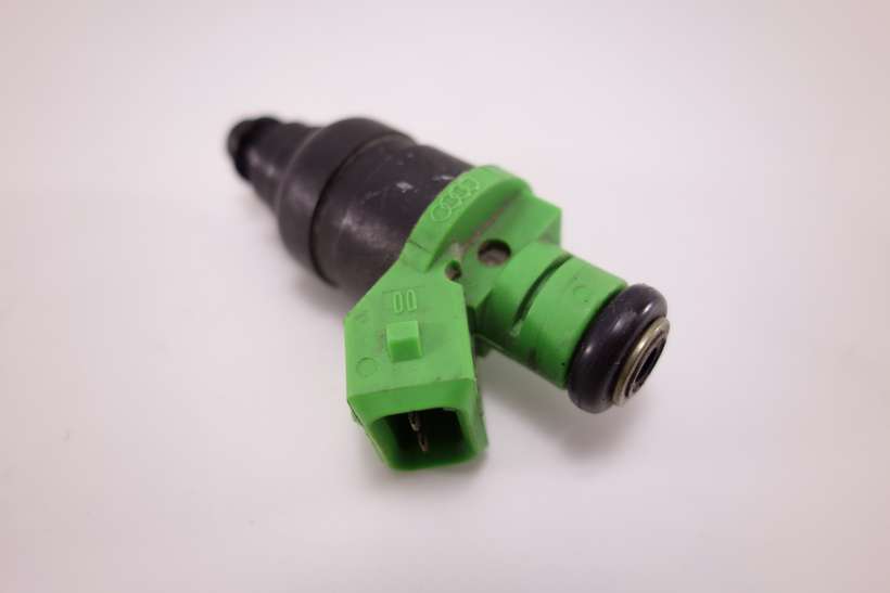 Inyector de combustible Audi A4 A5 A6 S4 078133551BB 078 133 551 BB - foto 1
