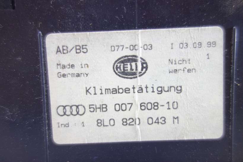 Panel de clima Audi A3 8L0820043M 8L0 820 043 M Hella 5HB00760810 5HB 007 608-10 - foto 3