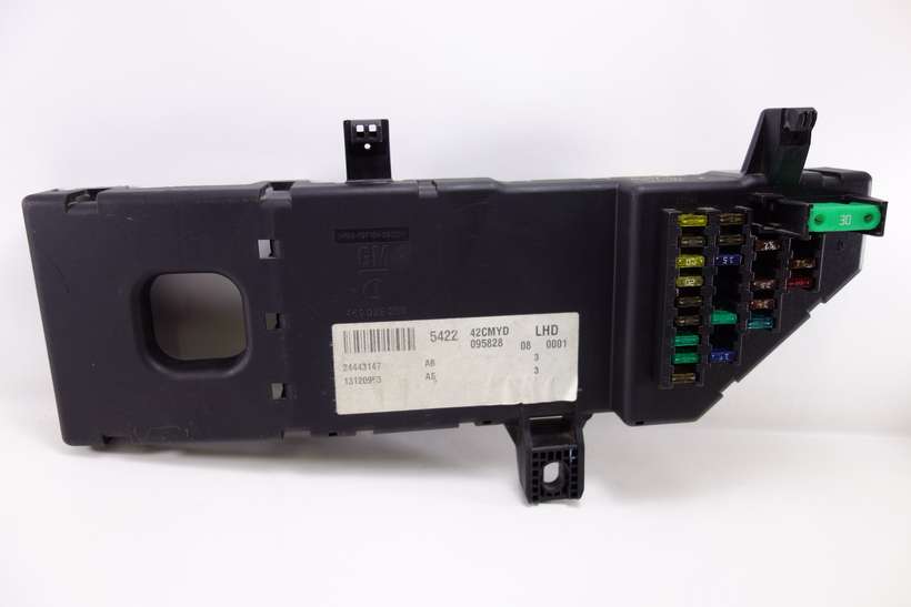 Caja de fusibles Opel Signum Vectra 24443147 24 443 147 518777024 - foto 1