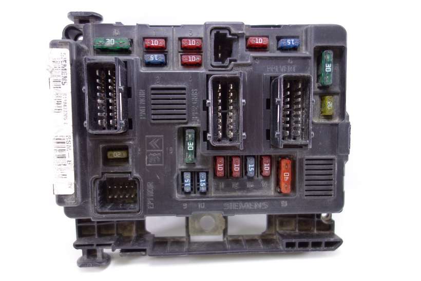Caja de fusibles Citroen C5 9643498680 BSM B5 Siemens S118470005E S118470005 E - foto 1