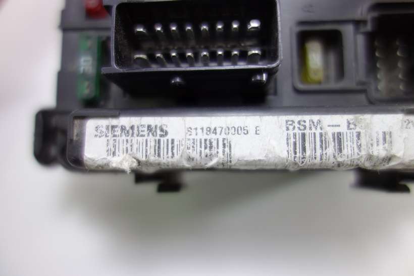 Caja de fusibles Citroen C5 9643498680 BSM B5 Siemens S118470005E S118470005 E - foto 2
