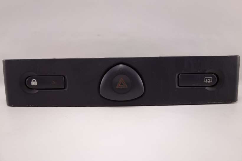 Panel central peligro Renault Clio 8200071224 8200 071 224 8200071227 8200 071 227 8200069055 8200 069 055 R6195340 R6 195 340 - foto 1