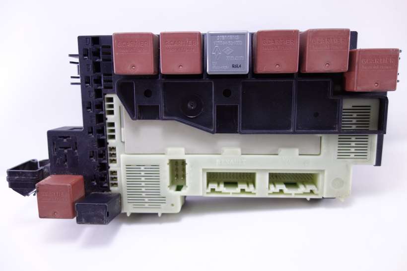 Caja de fusibles BMT Renault Clio - foto 1