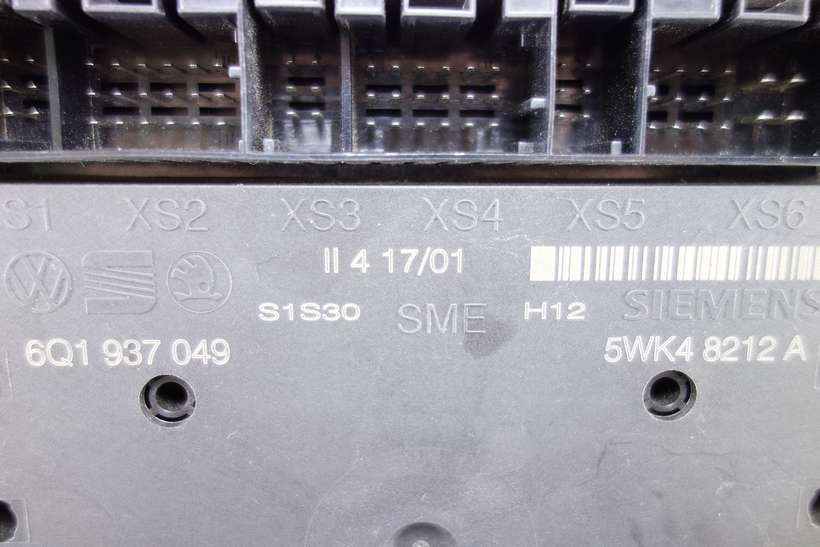 Caja de fusibles Seat Ibiza Skoda Fabia VW Volkswagen Polo 6Q1937049 6Q1 937 049 5WK48212A 5WK4 8212 A - foto 2