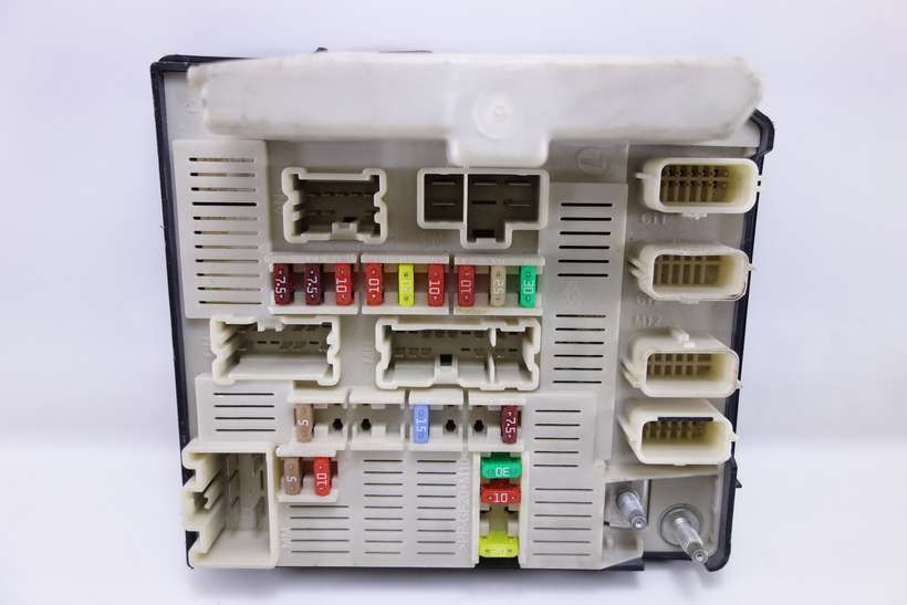 Caja de fusibles Renault Kangoo 8200451902D 8200451902 D 82 00 451 902 D 519220206 - foto 1