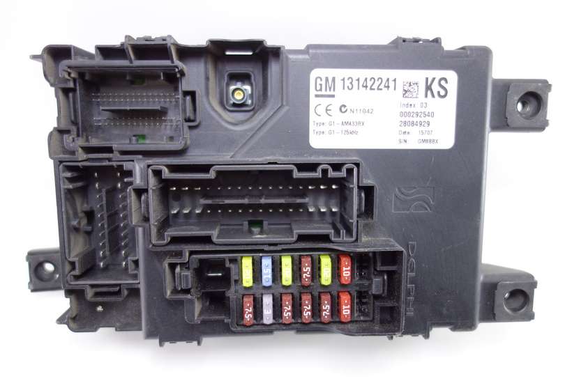 Caja de fusibles Opel Corsa GM 13142241 000292540 KS 28084929 - foto 1