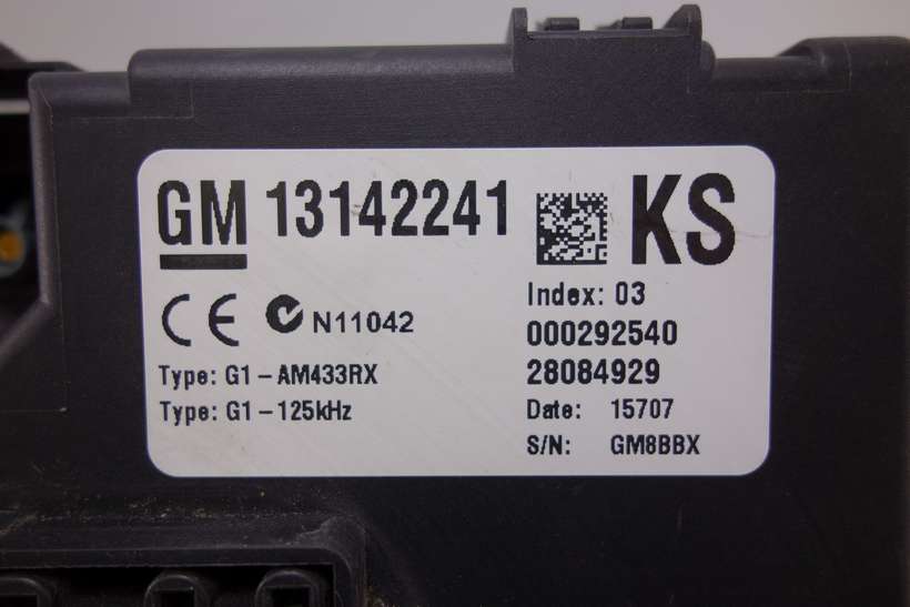 Caja de fusibles Opel Corsa GM 13142241 000292540 KS 28084929 - foto 3