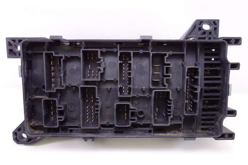Caja de fusibles Kia Carnival 0K53H66760 0K53H-66-760 - foto 1
