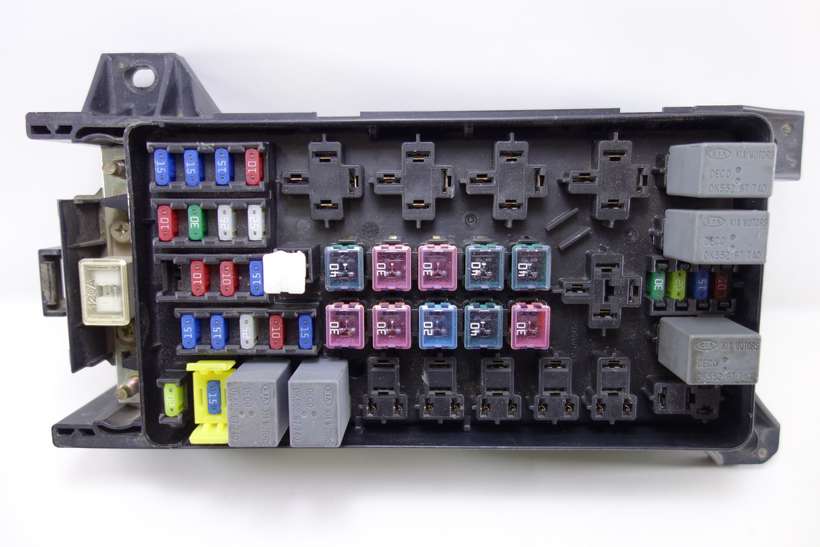 Caja de fusibles Kia Carnival 0K53H66760 0K53H-66-760 - foto 2