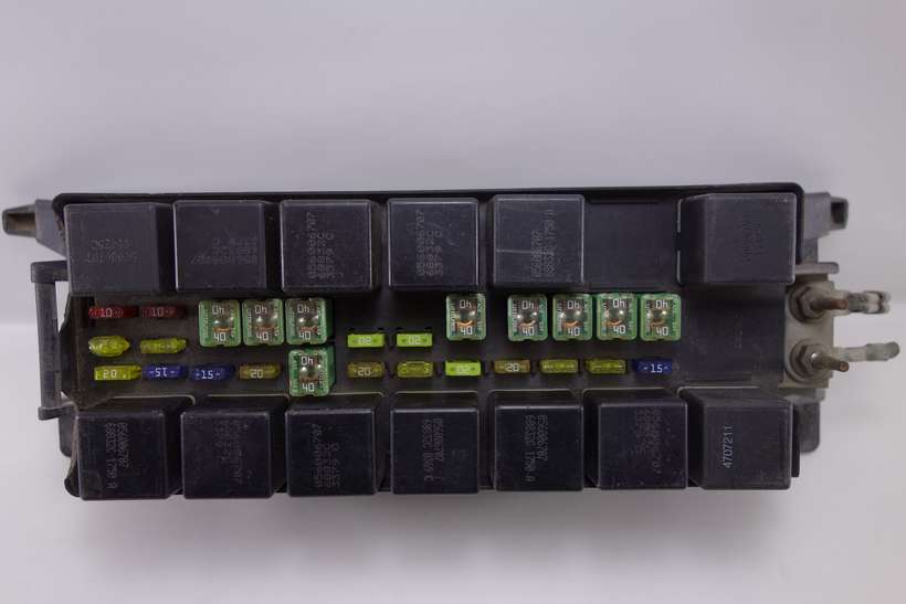 Caja de fusibles Chrysler Voyager 04868093AAA 04868093AA A - foto 1