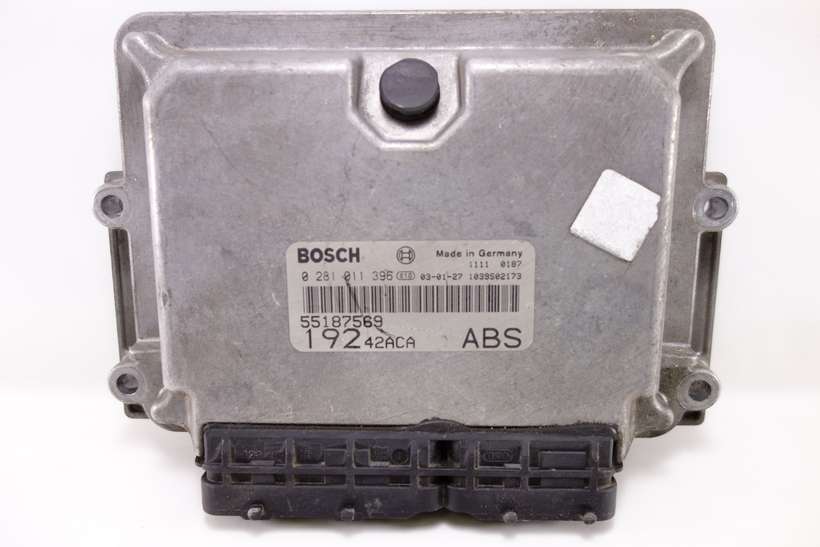 Centralita del motor Fiat Stilo 55187569 19242ACA 0281011396 0 281 011 396 - foto 1
