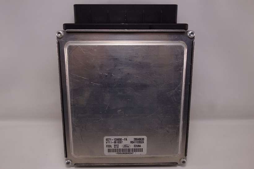Centralita del motor Ford Mondeo 6S7112A650FA 6S71-12A650-FA R0411CO52A 28048630 - foto 1