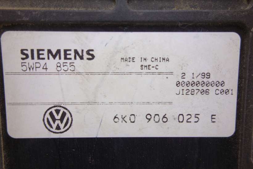 Centralita del motor VW Polo 6K0906025E 6K0 906 025 E 5WP4855 5WP4 855 - foto 2