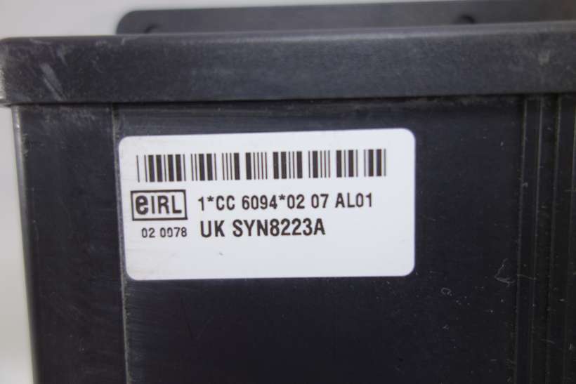Modulo control de telefono BMW UKSYN8223A UK SYN8223A Motorola Nokia - foto 2