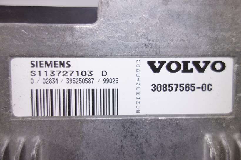 Centralita del motor Volvo s40 v40 308575650C 30857565-0C S113727103D S113727103 D - foto 2
