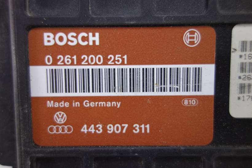 Centralita del motor Audi 80-90 443907311 443 907 311 Bosch 0261200251 0 261 200 251 - foto 2