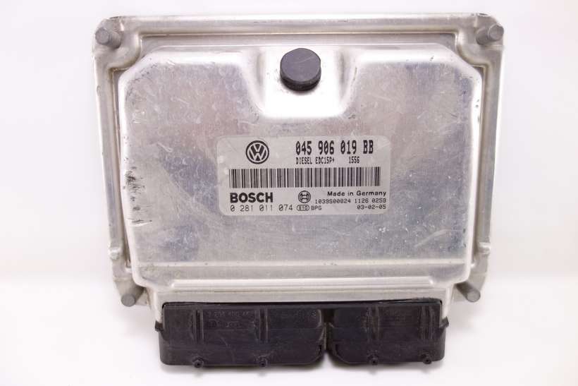 Centralita del motor VW Seat 045906019BB 045 906 019 BB Bosch 0281011074 0 281 011 074 - foto 1