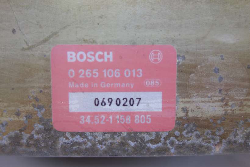 Centralita del motor BMW E31 34521158805 34.52-1 158 805 Bosch 0265106013 0 265 106 013 - foto 2