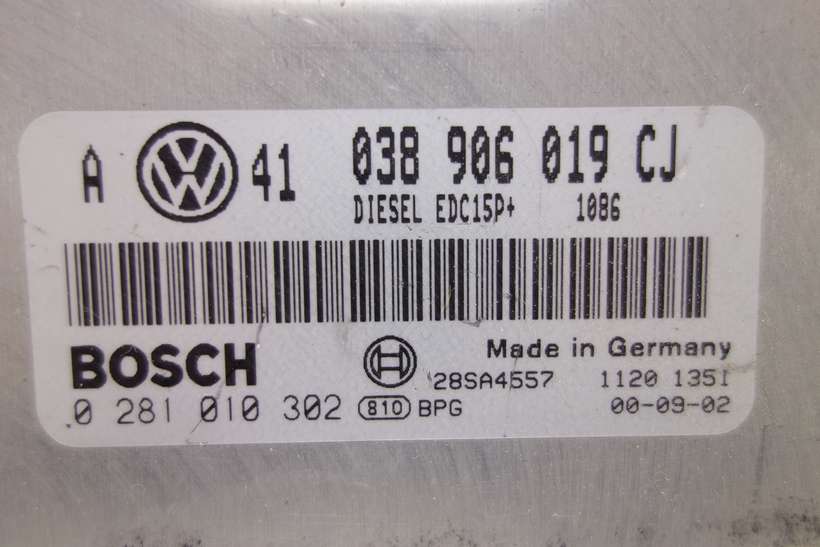 Centralita del motor Volkswagen Golf 038906019CJ 038 906 019 CJ Bosch 0281010302 0 281 010 302 EDC15P - foto 2